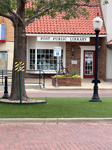 Post Public Library - Visual