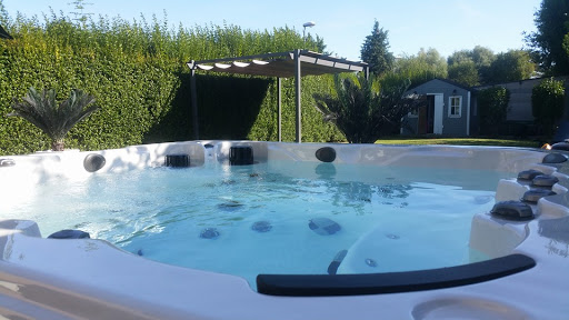 Photo de Be Well Canada Spa Brest / terracotta piscines