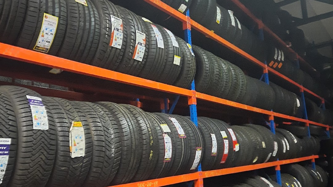 hoeveelheid verkoop Jolly Wissen M+S TYRE MASTERS - AUTOBANDEN - Used Tire Shop in Genk