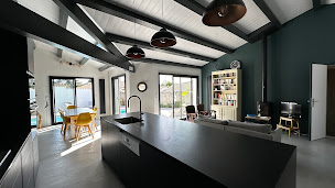 Photo n°2 de DESIGN&CO à La Flotte (Peintre en bâtiment)