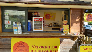 Photo n°12 de Le Snack du Vélorail à Noyant-d'Allier (Restaurant de sundae)