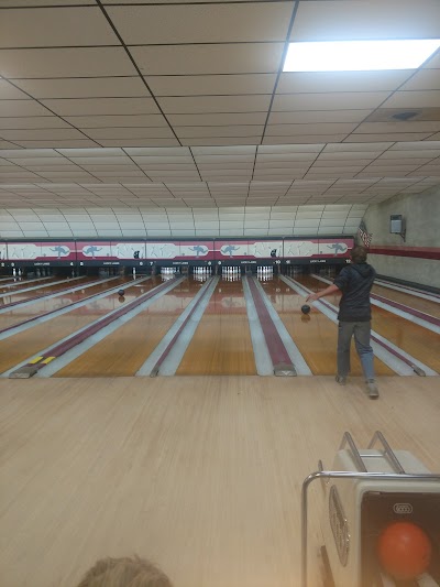 Lucky Lanes Bowling