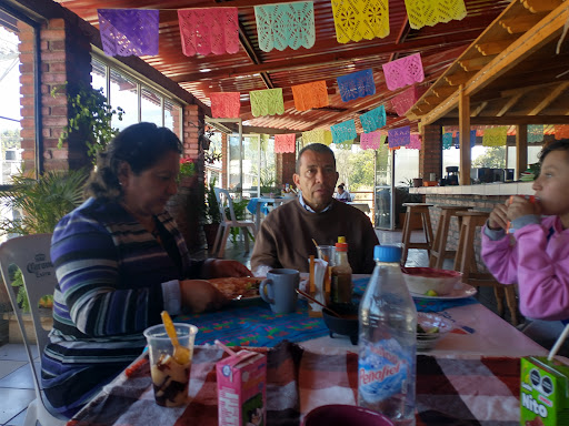 Pozoles y Mariscos "Mar y Tierra" Gallery - Mexico