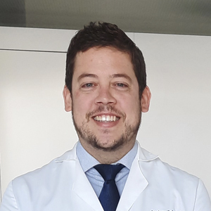 Dr. Carlos Sánchez Merino | Oftalmólogo en Jaén