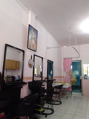 Ling Ling Salon, Author: Bella Natalia