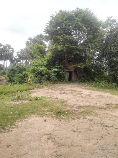 Photos of East Tnaot Choum Temple