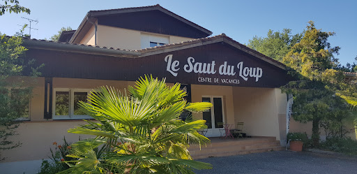 Photo de Les Domaines du Saut du Loup - Colonie de vacances & Hébergements de groupes à Miramont-de-Guyenne (47800)