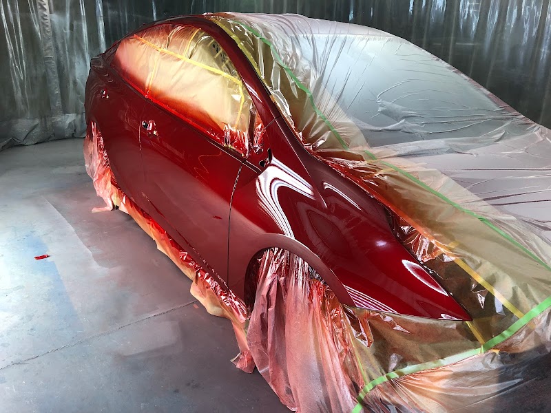 オキツマツダ鈑金塗装部