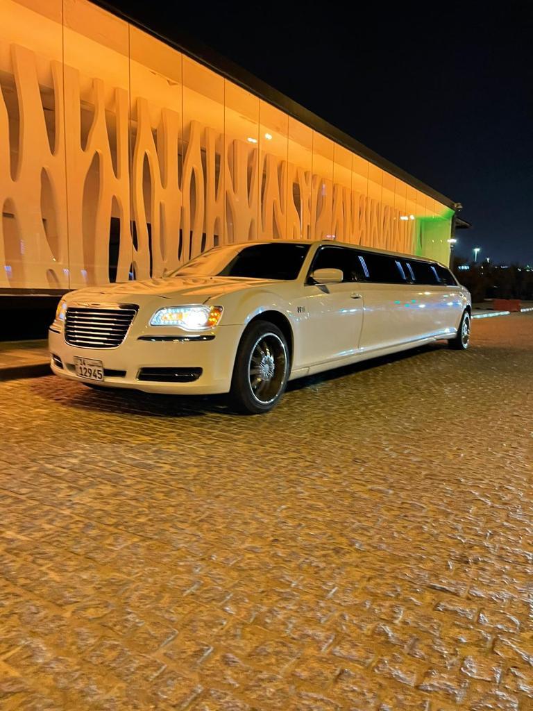 فيات لتأجير الليموزين