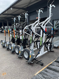 Photo n°7 de DEPARIS & CO - remorques DEBON, BRIAN JAMES, CHEVAL LIBERTE, BÖCKMANN, Camions AKX Roelofsen Vans Cheval Liberte à Lussan (Concessionnaire de remorques utilitaires)