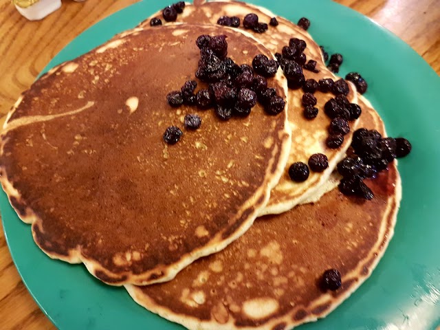 Ginny's & Jane E's Cafe and Gift Store