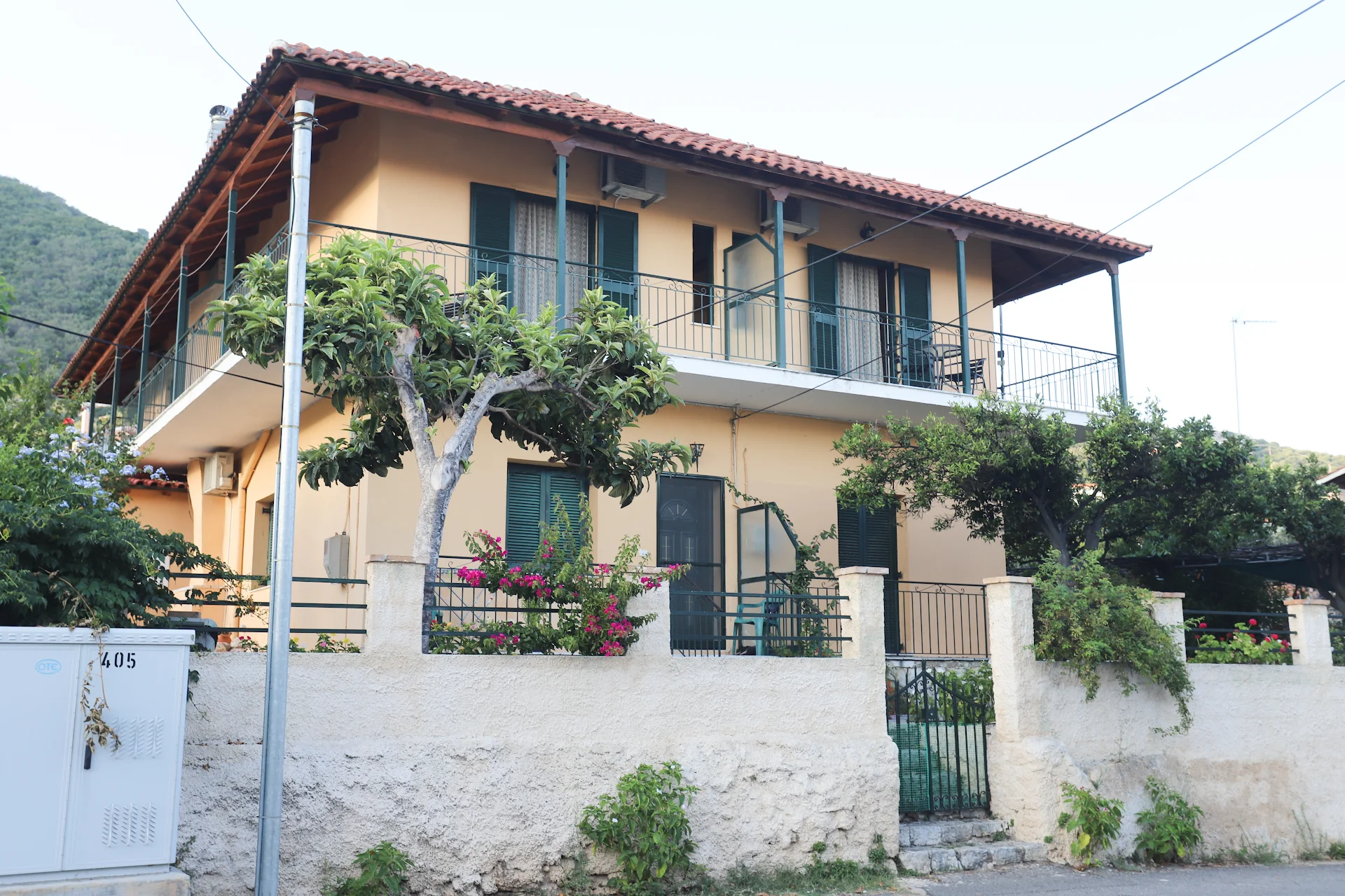Cosy budget rooms to rent in Ipsos Corfu