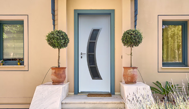 17 Av. de la République, 33450 Saint-Loubès, France