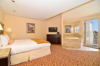 Photos of Laguna Brisas Hotel