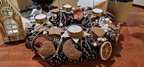 Iļģuciema Maiznīca-konditoreja, veikals-kafejnīca