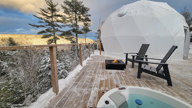 Nalu Retreat by null