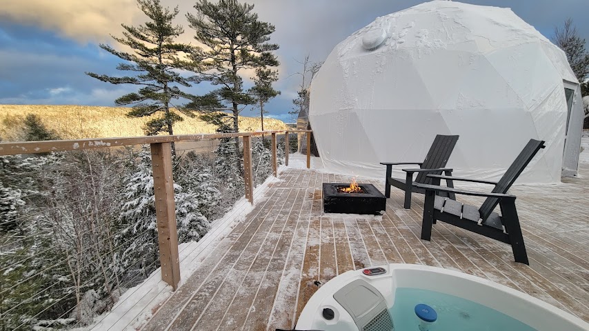 Nalu Retreat by null