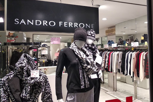 Sandro Ferrone Este - Visual