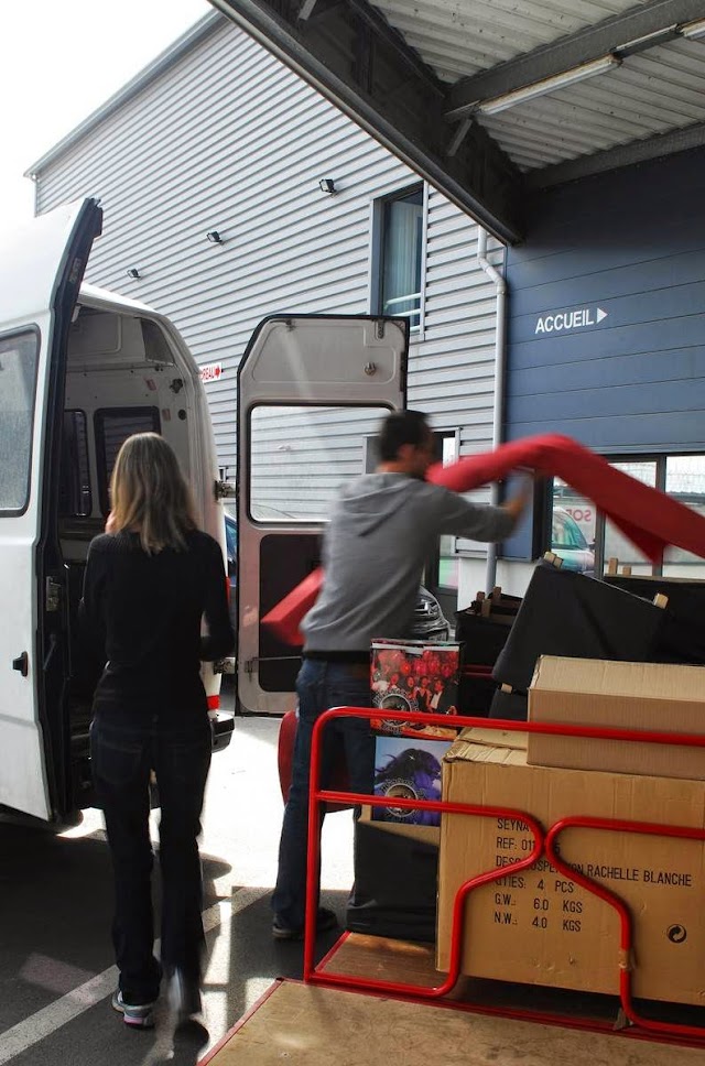 EASY STOCKAGE: location de box de stockage- garde meuble