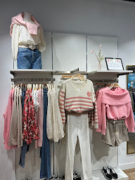 Photo n°8 de Juste Elles - Bruay-la-Buissière à Bruay-la-Buissière (Magasin de chaussures)