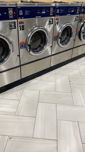 Brookshire Washateria & Cleaners Logo