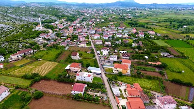 Xhamia Kullaj, Postribë