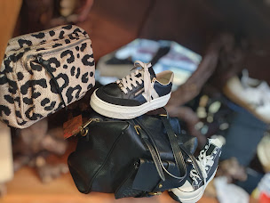 Photo n°8 de MACHA BOUTIQUE à Saint-Vallier (Magasin de chaussures)