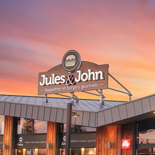 Photo 3 - Jules & John