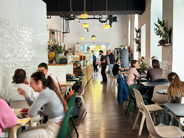 Opinii despre VAJ în Budapest - Pékség