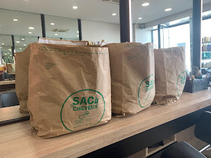 Photo n°13 de Coiffeur visagiste mixte - Jean Christian Laurent - Le Pouliguen à Le Pouliguen (Magasin bio)