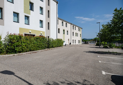 Photo de Clos des Mouliniers - Gites 5* en Ardèche - Piscine - Massages bien-être sur place à Saint-Privat (07200)