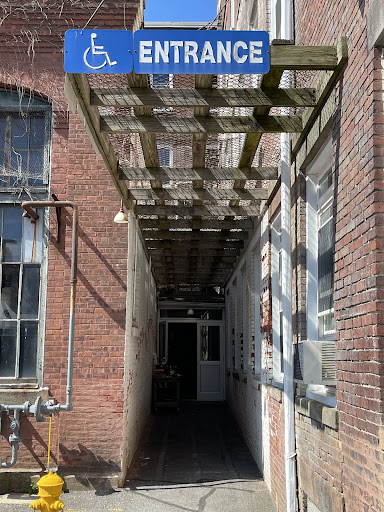 Janna Ugone & Co. Gallery - United States