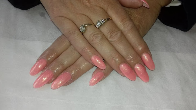 Tina Jane Nails & Beauty - Beauty salon