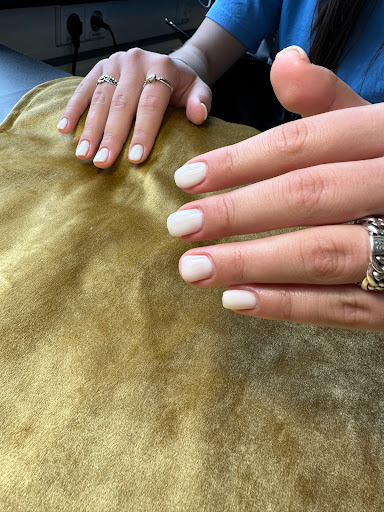 Beauty and Wellness by Lauren - Thumbnail