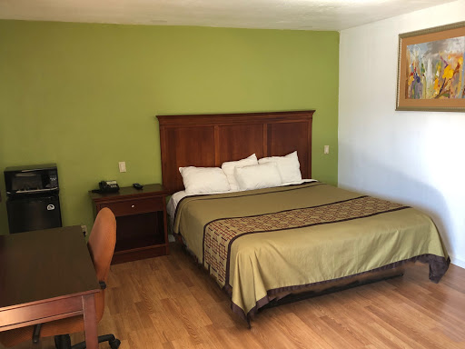 Americas Best Value Inn Visalia - Thumbnail