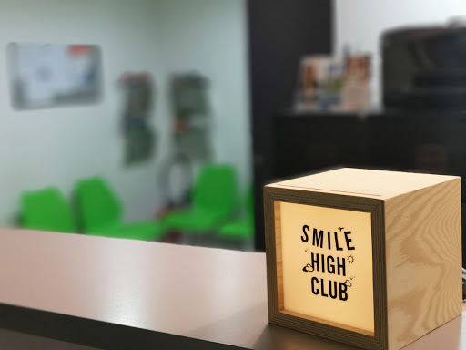 Dr Adrien GELLERT - Orthodontiste Carry-le-Rouet - Thumbnail