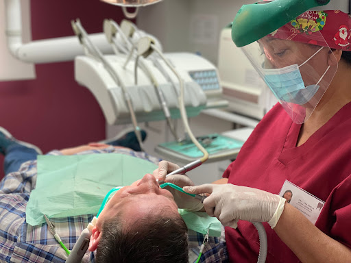 🦷 𝗖𝗹í𝗻𝗶𝗰𝗮 𝗗𝗲𝗻𝘁𝗮𝗹 𝗗𝗿𝗮. 𝗔𝗻𝗮 𝗕á𝗲𝘇 & 𝗖𝗼. - 𝗗𝗲𝗻𝘁𝗶𝘀𝘁𝗮 𝗲𝗻 𝗧𝗼𝗿𝗿𝗲𝗷ó𝗻 𝗱𝗲 𝗔𝗿𝗱𝗼𝘇 🪥