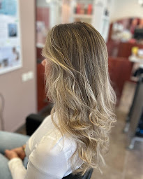 Photo n°15 de Style&Me by Naoli - Coiffeur Chemillé à Chemillé-en-Anjou (Barbier)