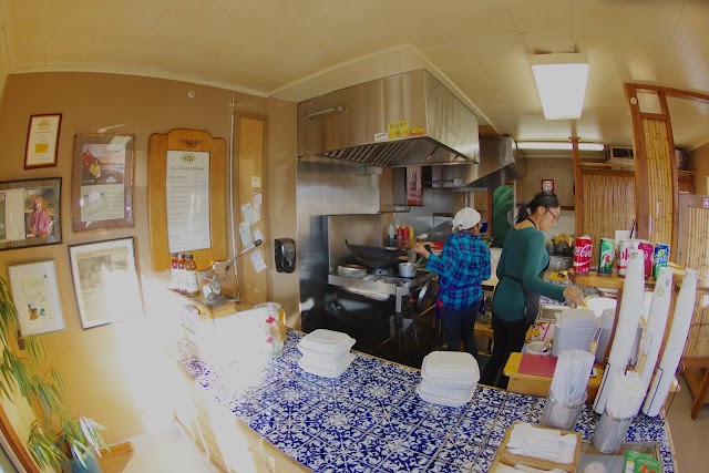 Noi's Little Thai Takeout
