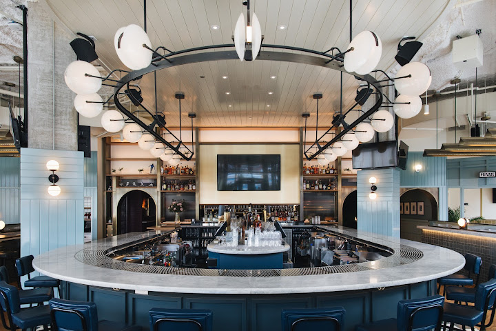 Dutch & Doc's by null