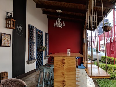 Photos of Mananis Caf&eacute;