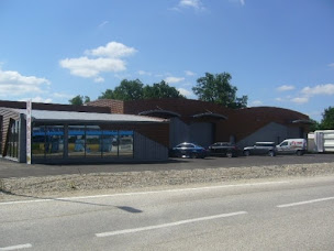 Photo n°2 de RV Pneus à Saint-Romain-de-Jalionas (Magasin de pneumatiques d'occasion)