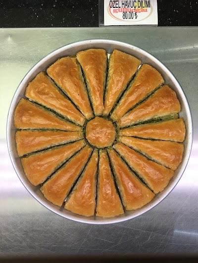 Photos of Tarihi Elmacıpazarı G&uuml;ll&uuml;oğlu Baklava