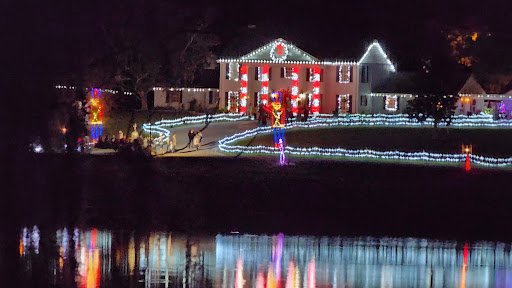 Cottom Farm Christmas Village in Weirsdale FL - Thumbnail