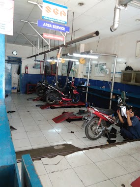 Dealer Motor Suzuki Bekasi Narogong, Author: fian fariz