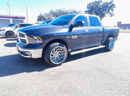 Ram's Body Shop - Visual