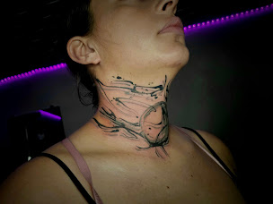 Photo n°8 de L'atelier le studio à Montval-sur-Loir (Tatoueur)