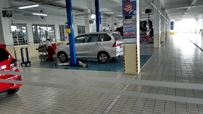 photo of Toyota Auto2000 Pontianak : Nana