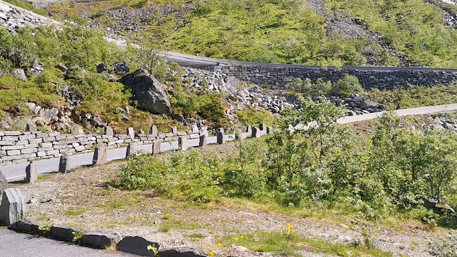 Trollstigen by null
