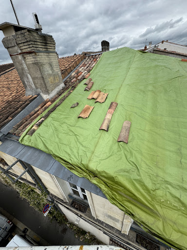 Photo de Couvreur zingueur pro à Bonnetan (33370)